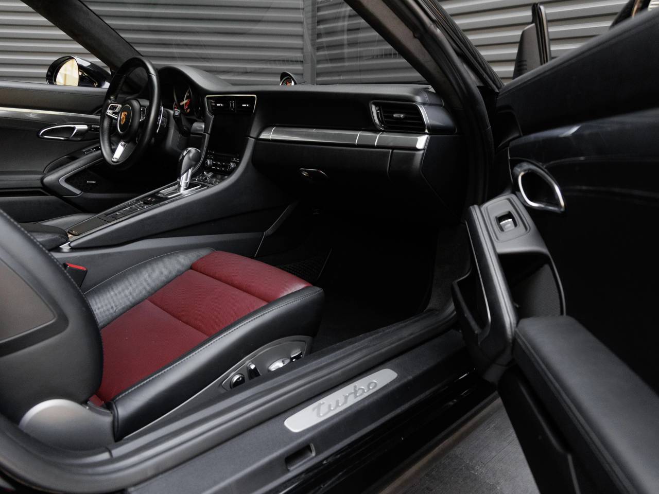 2018 Porsche 911 911 Turbo