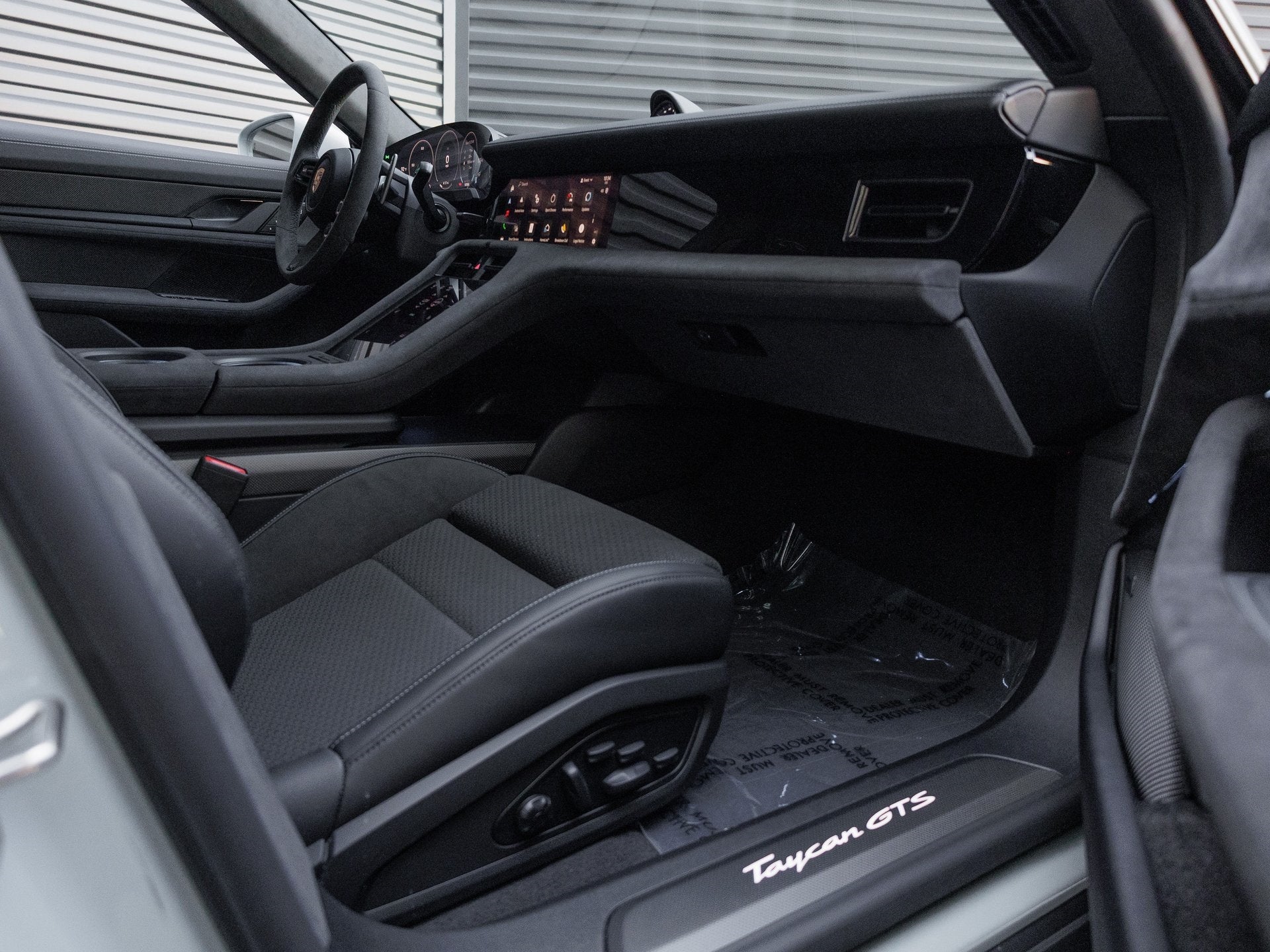 2025 Porsche Taycan Taycan GTS