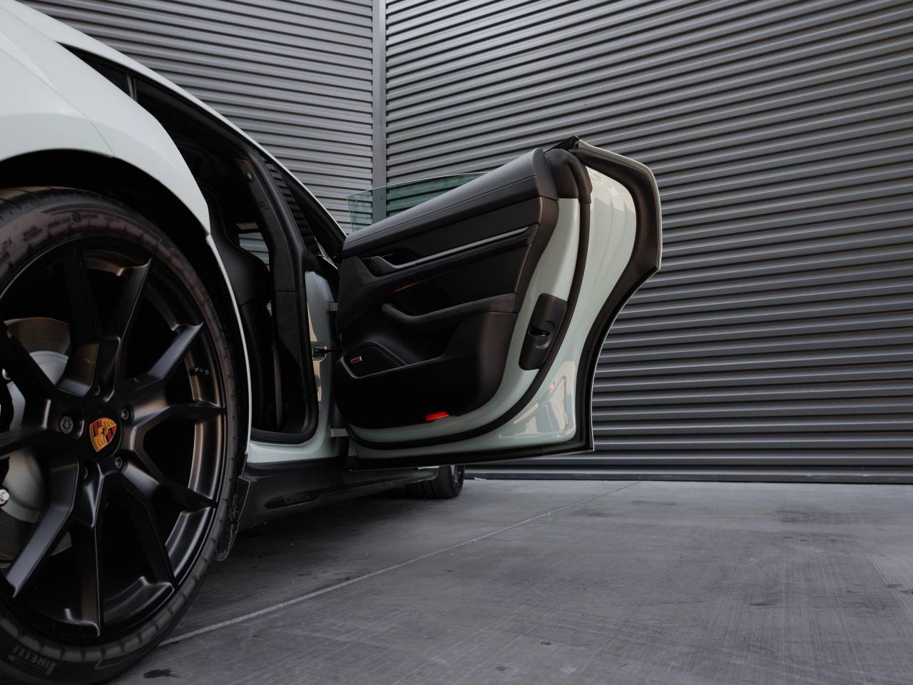 2025 Porsche Taycan Taycan GTS