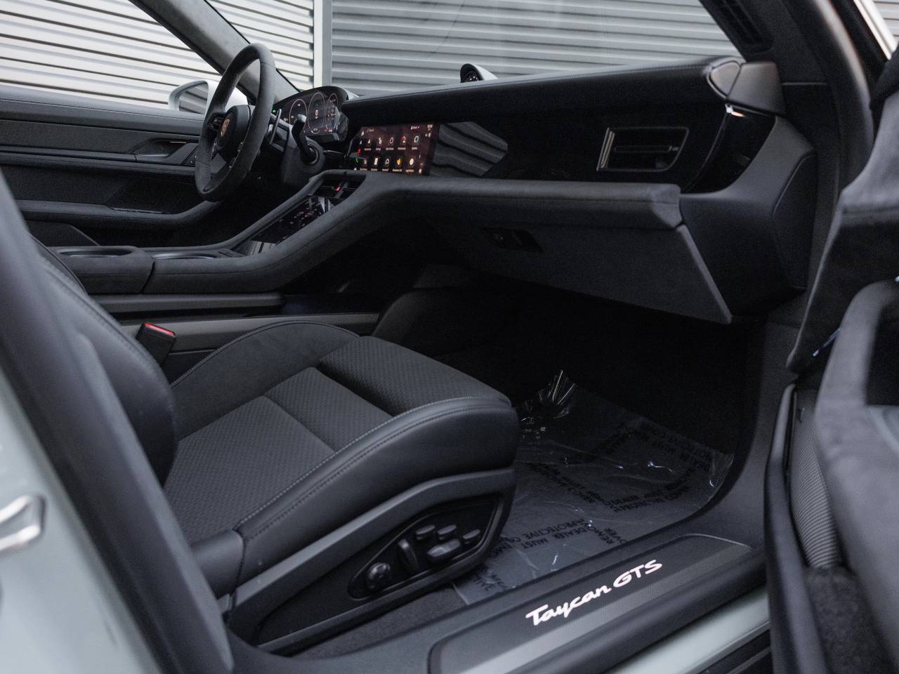 2025 Porsche Taycan Taycan GTS