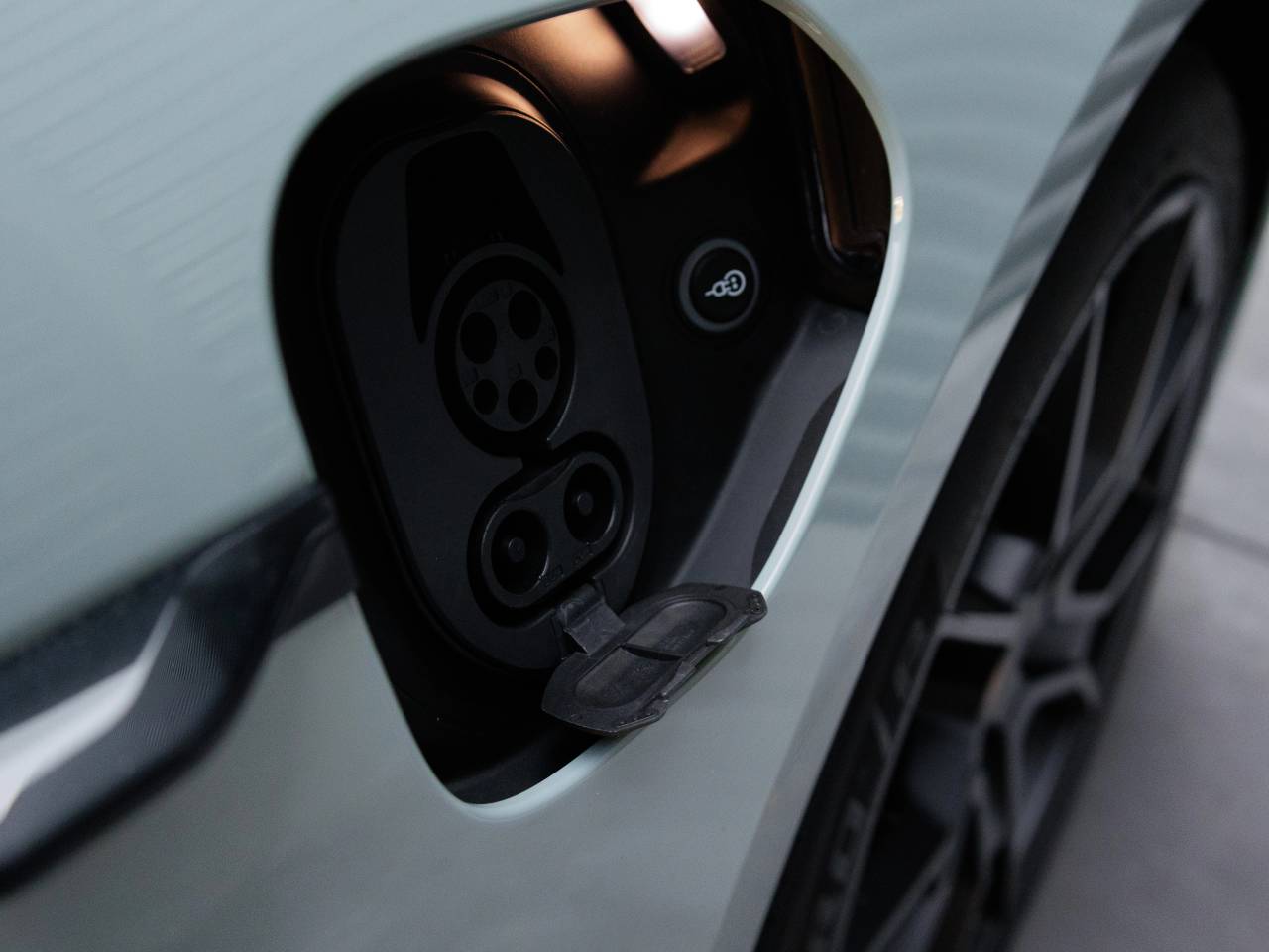 2025 Porsche Taycan Taycan GTS