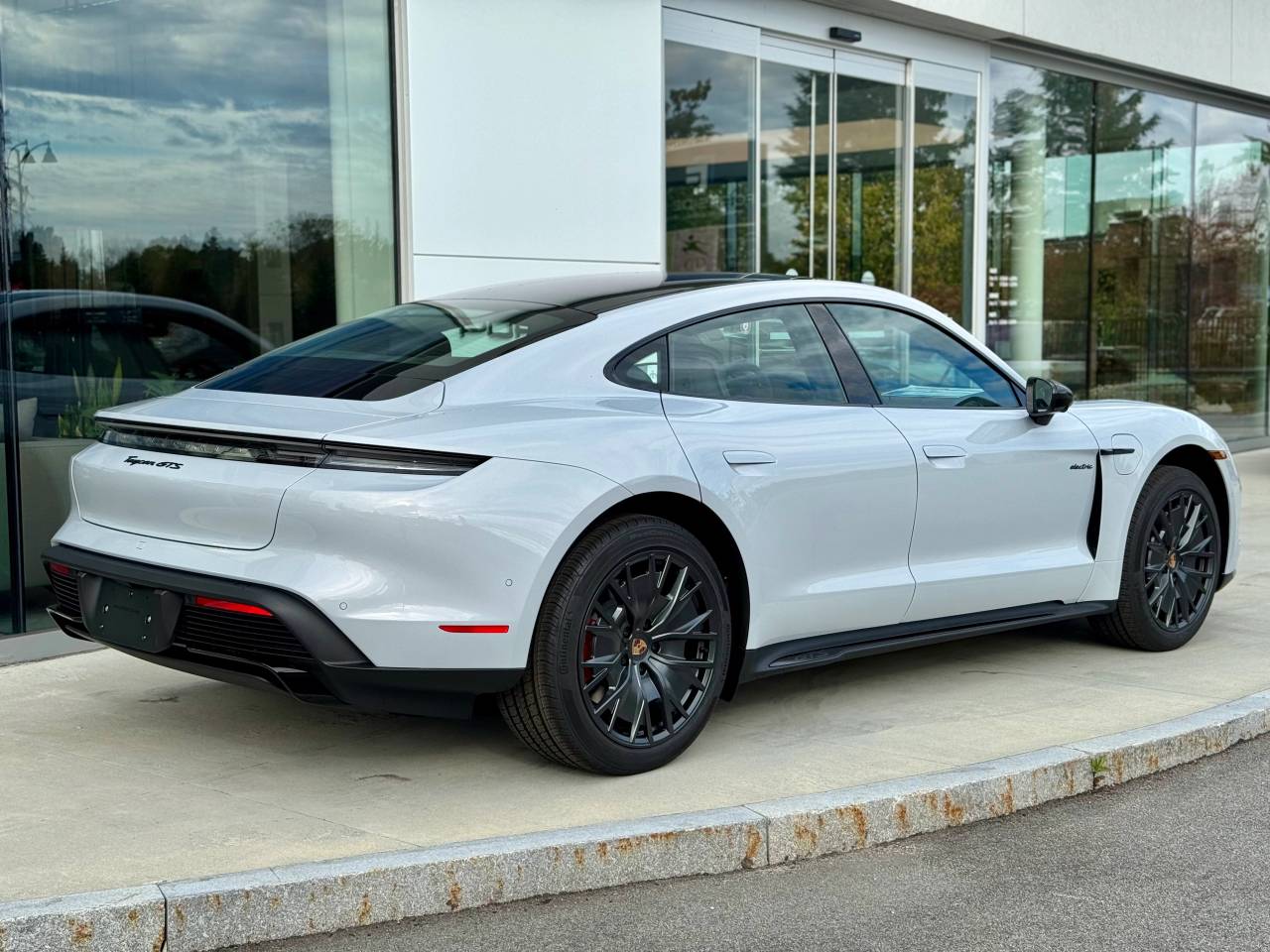 2026 Porsche Taycan Taycan GTS