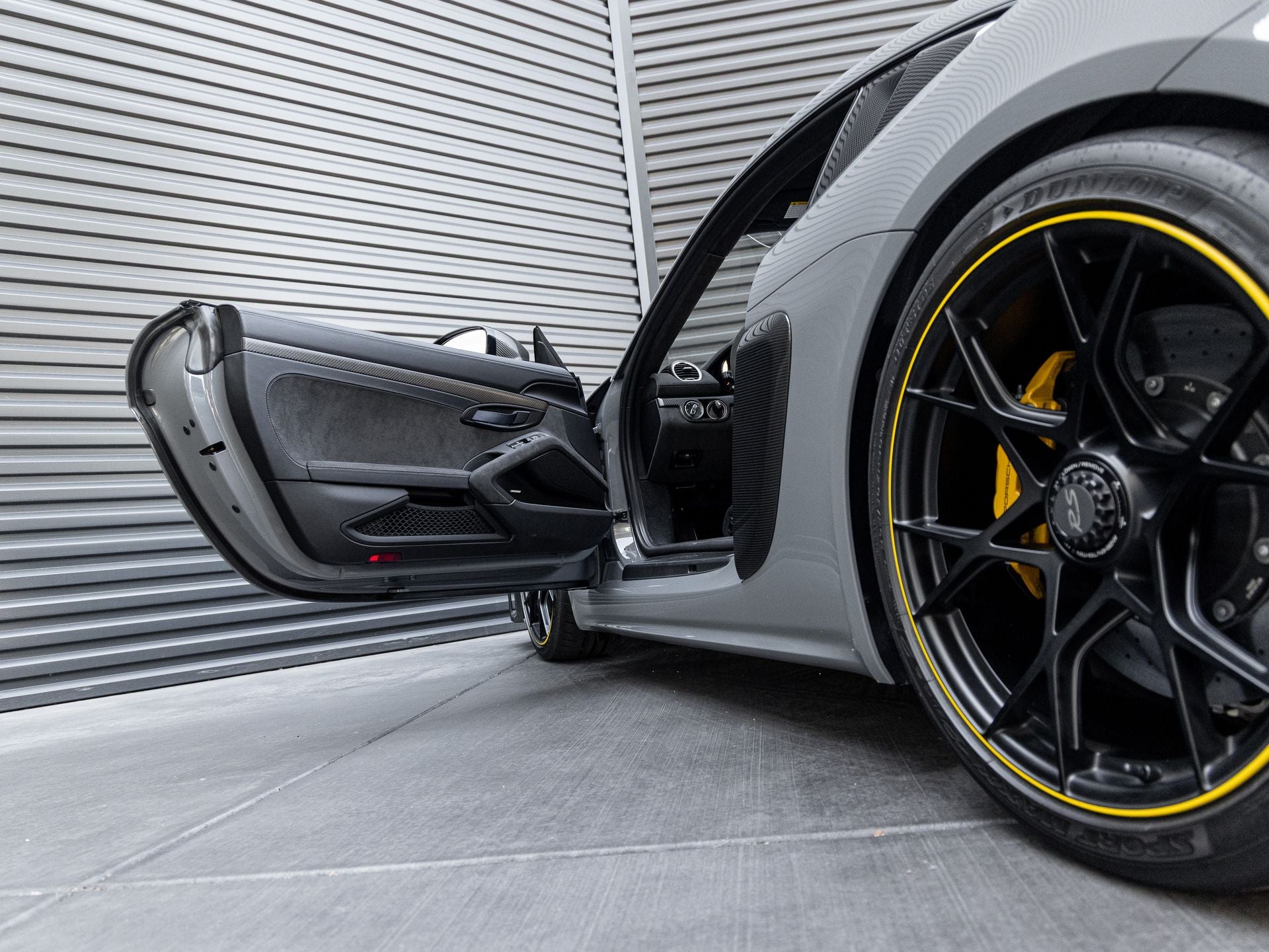 2025 Porsche 718 Cayman GT4 RS