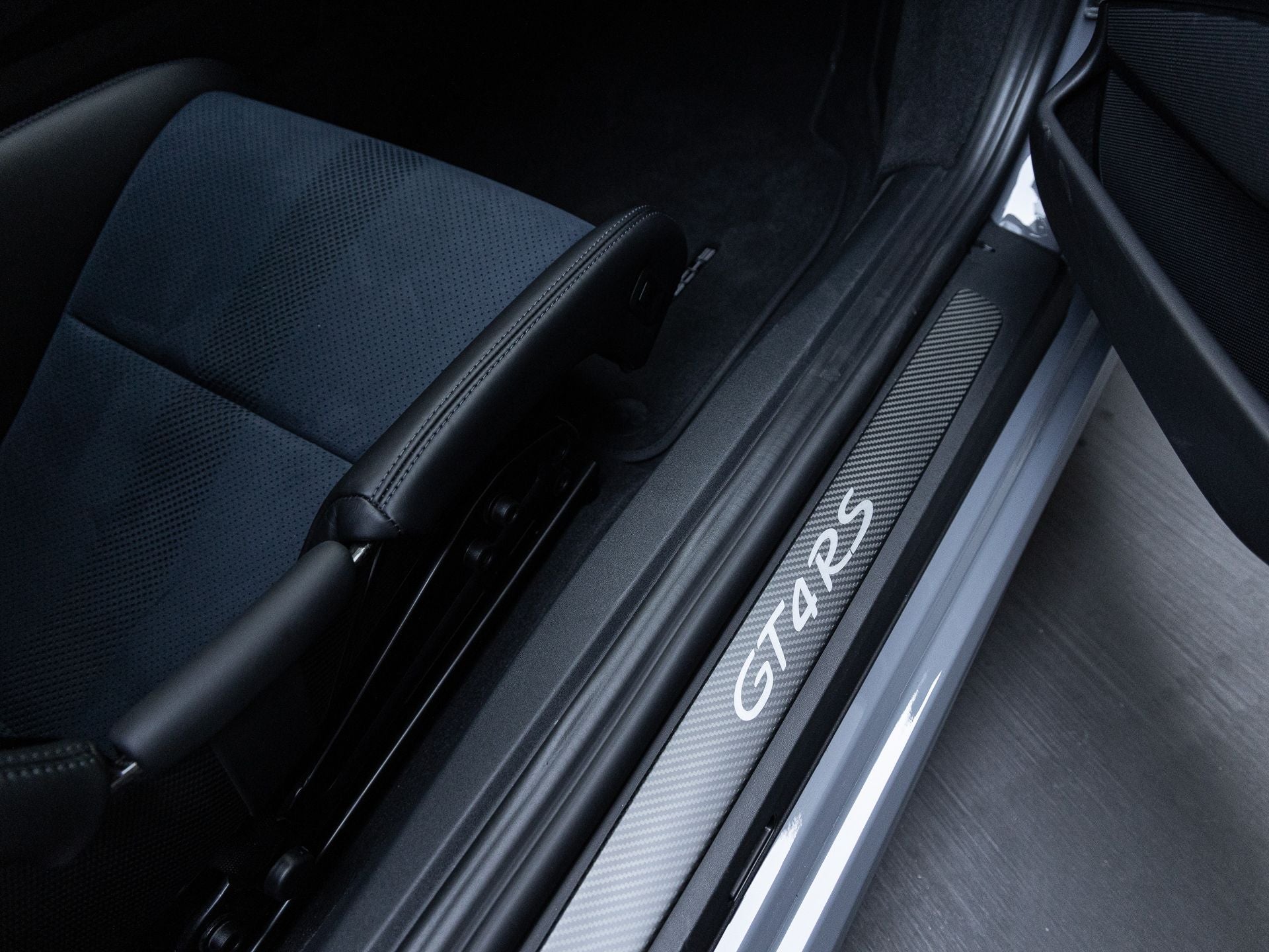 2025 Porsche 718 Cayman GT4 RS