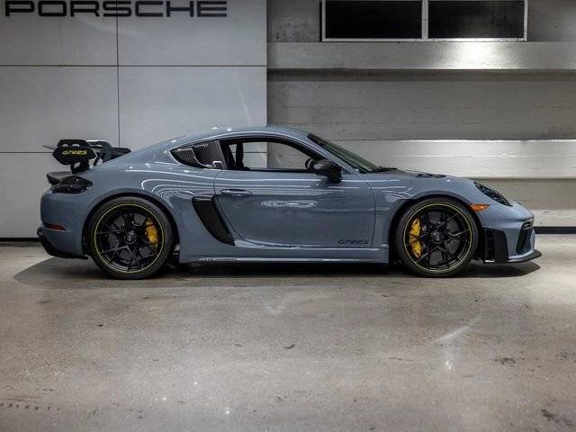 2025 Porsche 718 Cayman GT4 RS