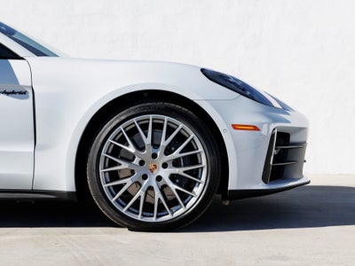 2026 Porsche Panamera E-Hybrid 4