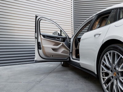 2026 Porsche Panamera E-Hybrid 4