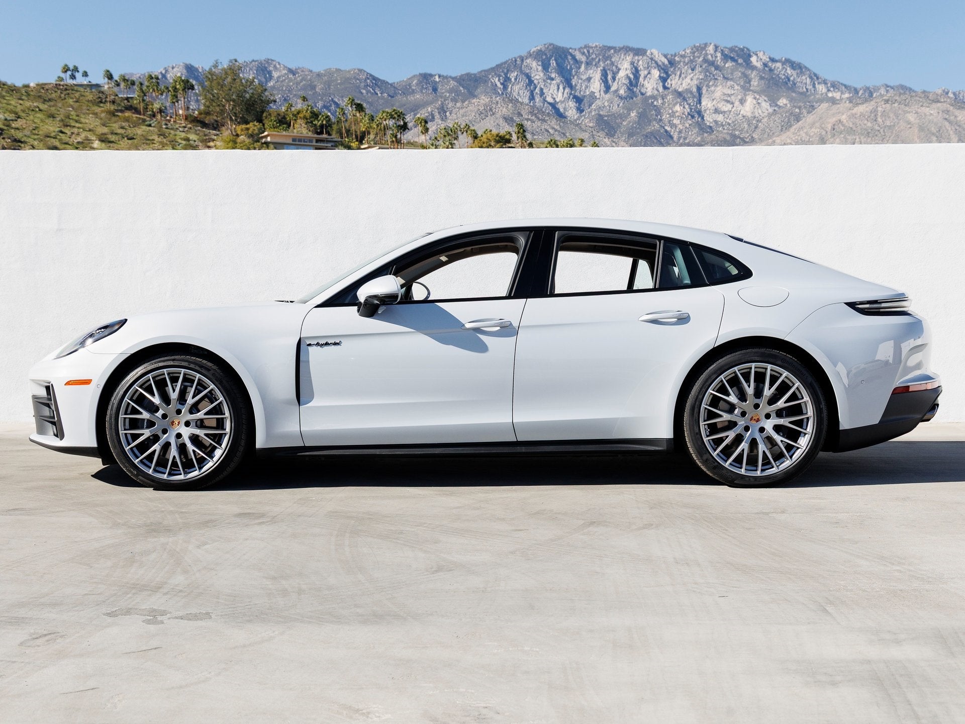 2026 Porsche Panamera E-Hybrid 4