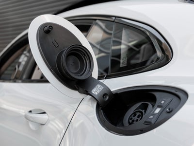 2026 Porsche Panamera E-Hybrid 4