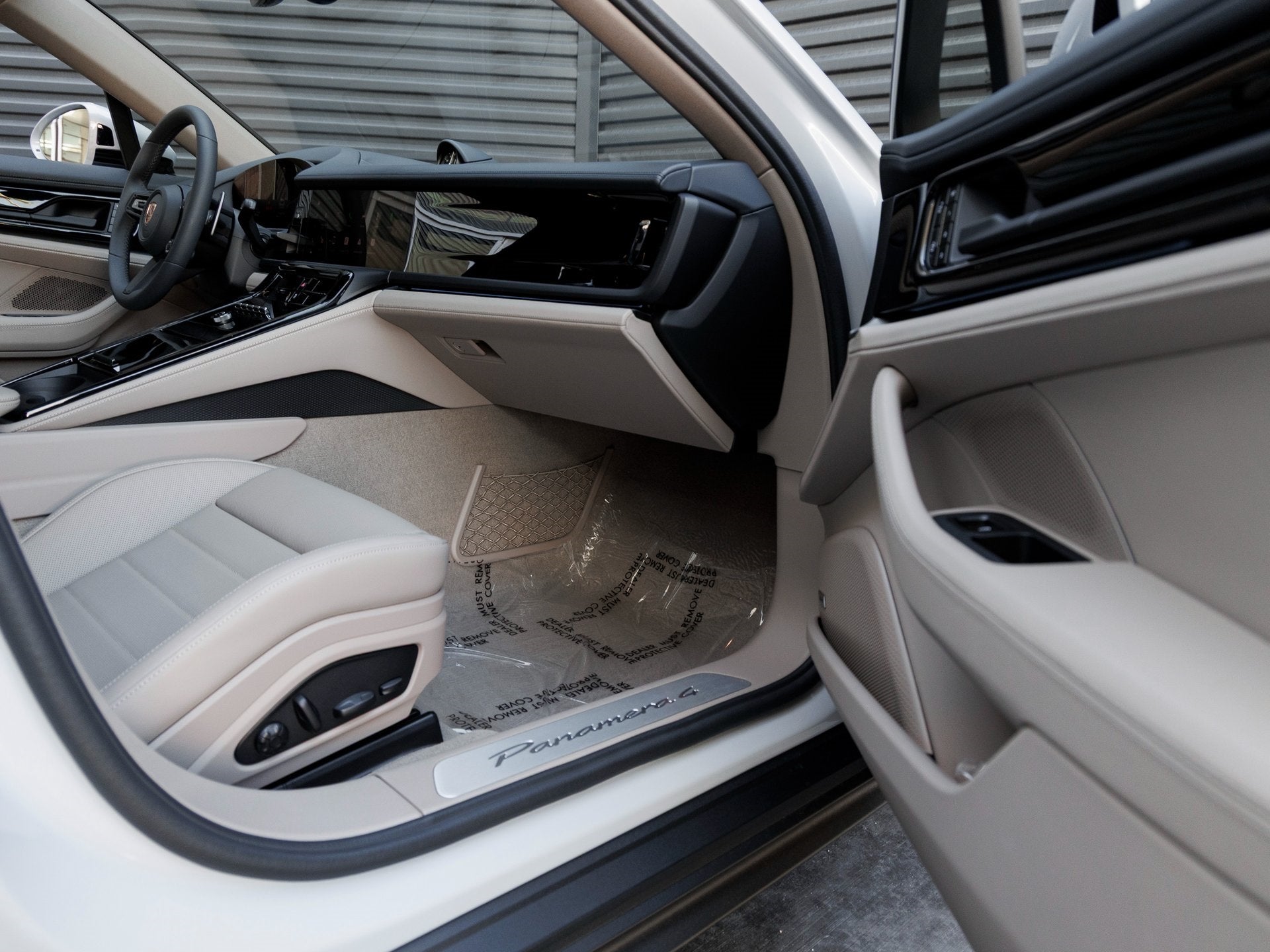 2026 Porsche Panamera E-Hybrid 4