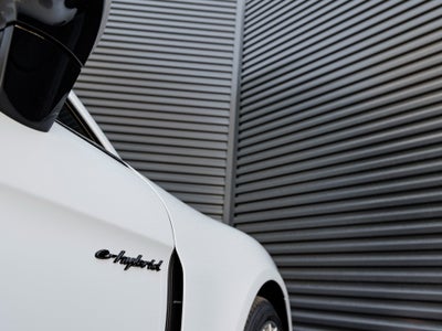 2026 Porsche Panamera E-Hybrid 4