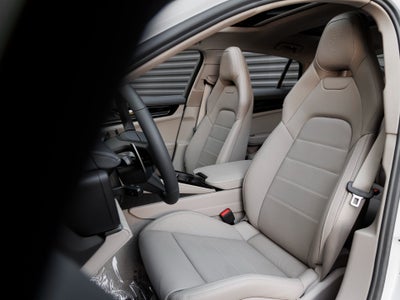 2026 Porsche Panamera E-Hybrid 4