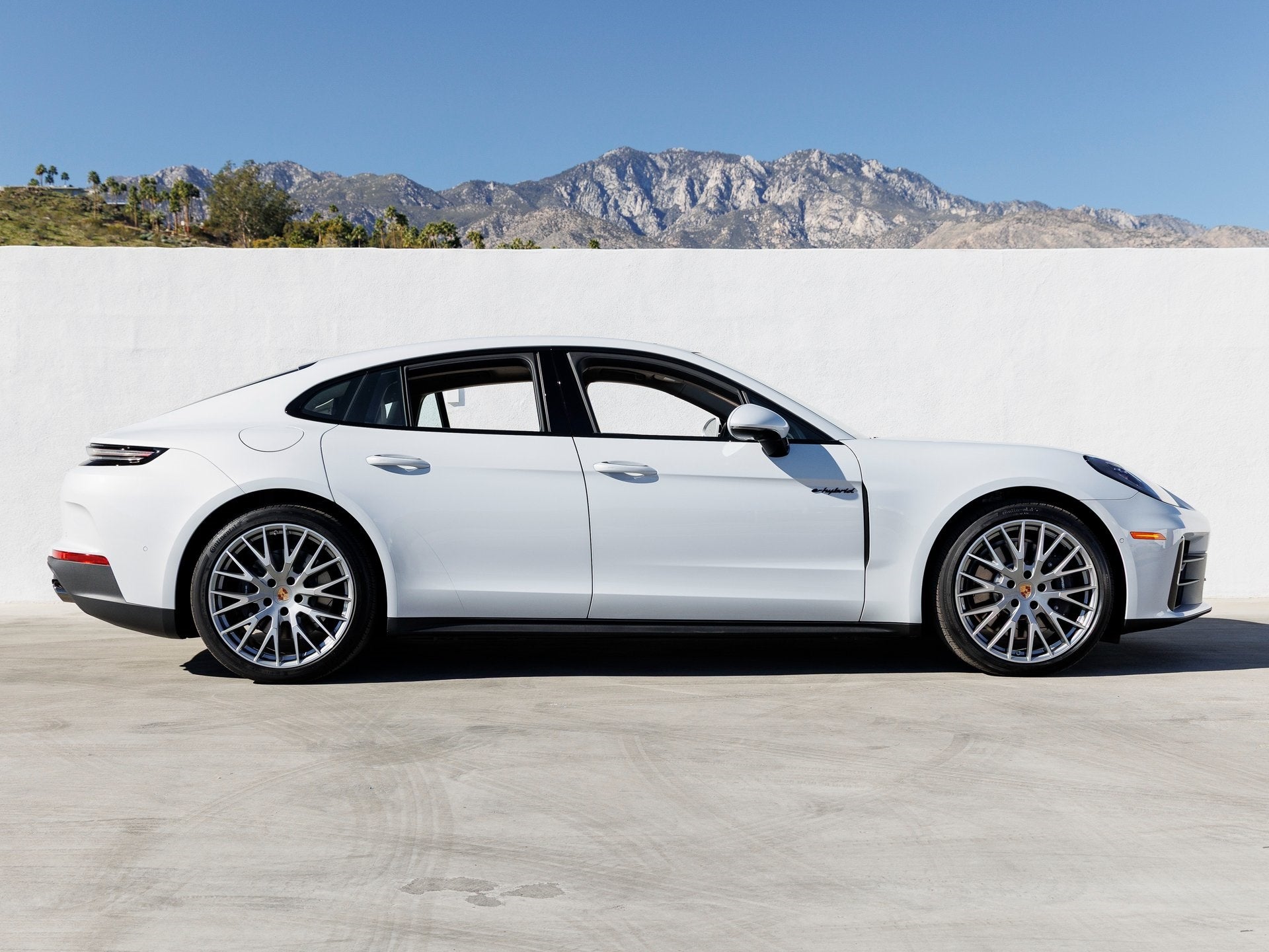 2026 Porsche Panamera E-Hybrid 4