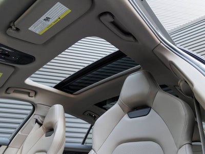 2026 Porsche Panamera Panamera 4 E-Hybrid