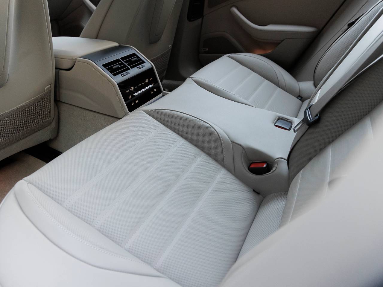 2026 Porsche Panamera Panamera 4 E-Hybrid