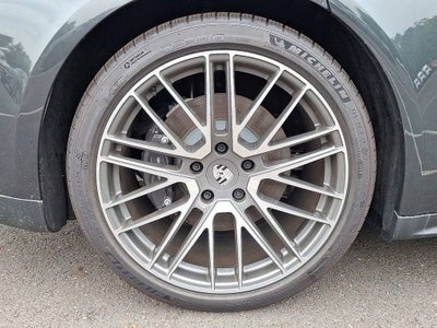 2025 Porsche Panamera 4 E-Hybrid