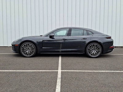 2025 Porsche Panamera 4 E-Hybrid