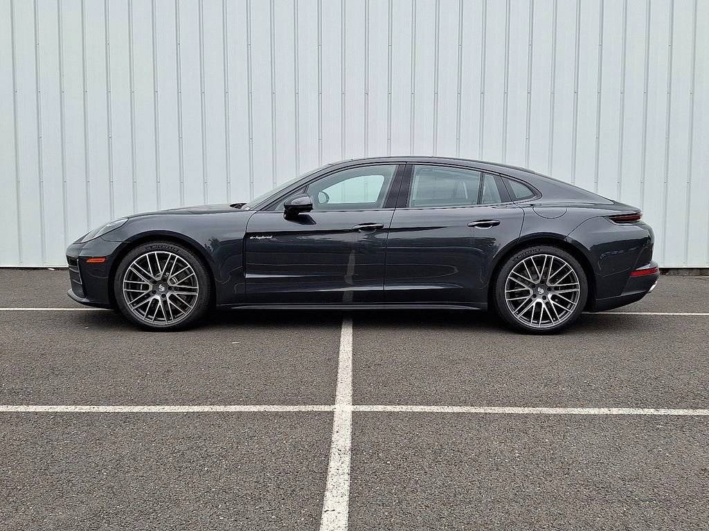 2025 Porsche Panamera 4 E-Hybrid