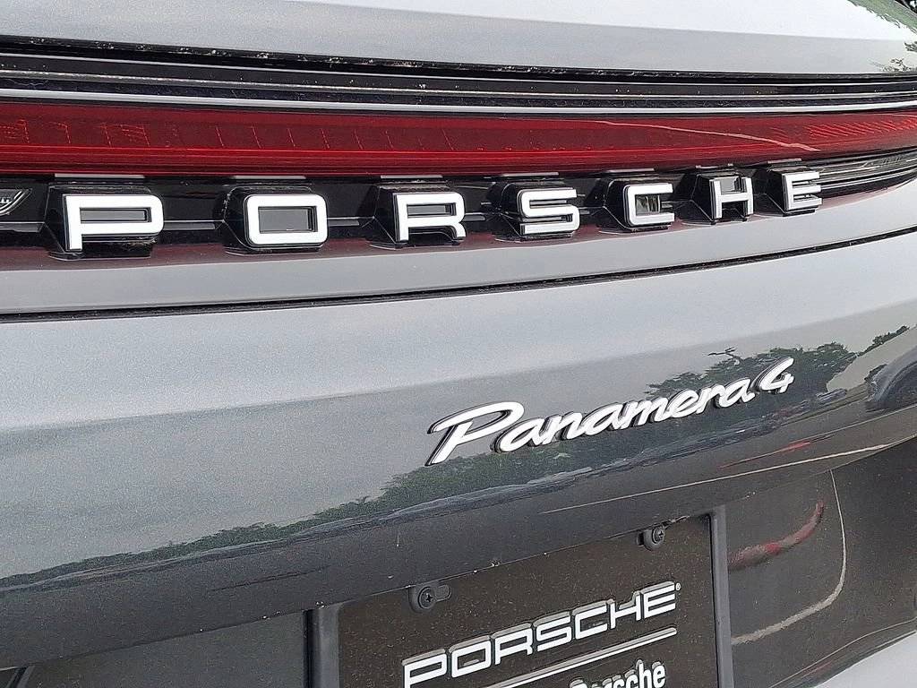 2025 Porsche Panamera 4 E-Hybrid