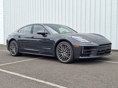 2025 Porsche Panamera 4 E-Hybrid