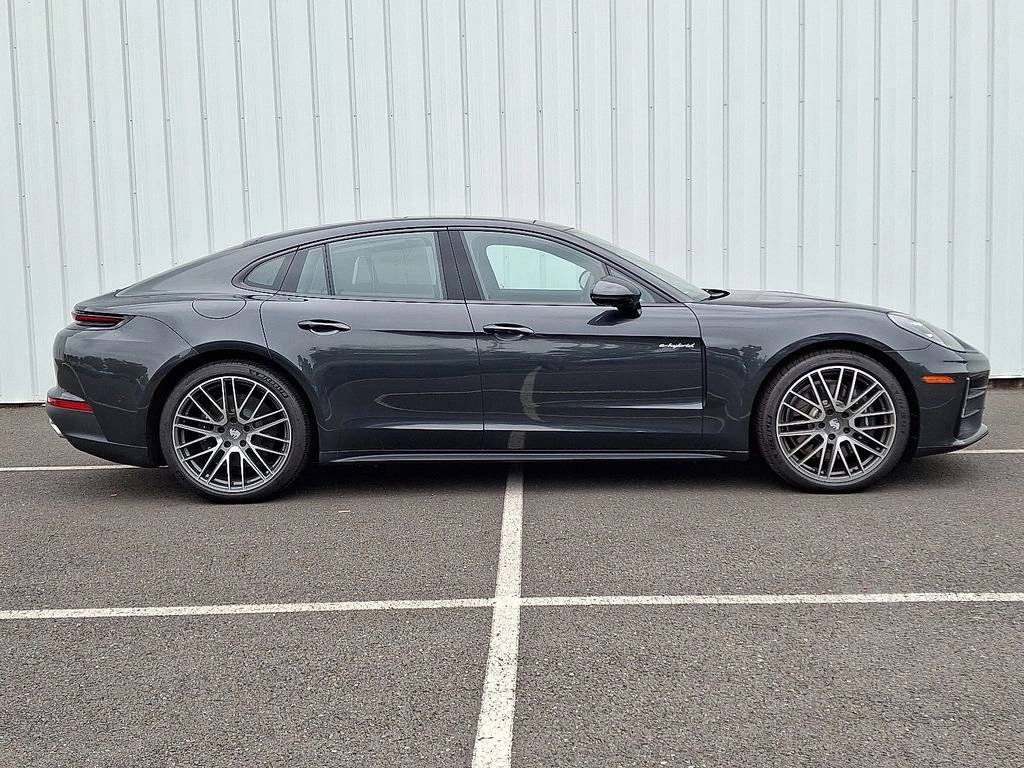 2025 Porsche Panamera 4 E-Hybrid