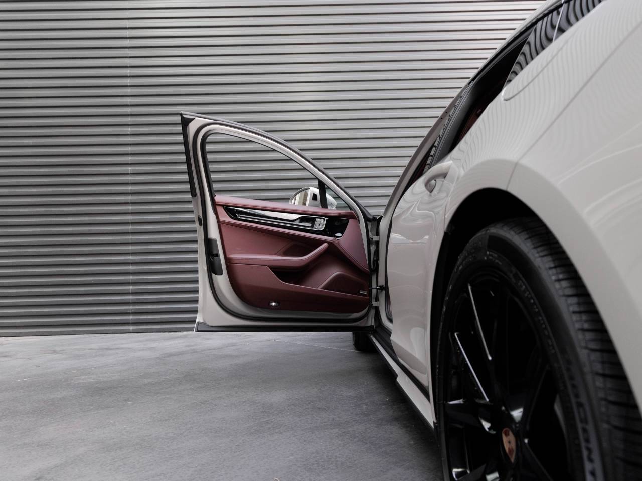 2026 Porsche Panamera Panamera 4 E-Hybrid