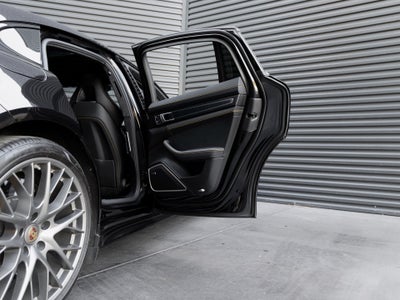 2022 Porsche Panamera Panamera Turbo S (MY22)