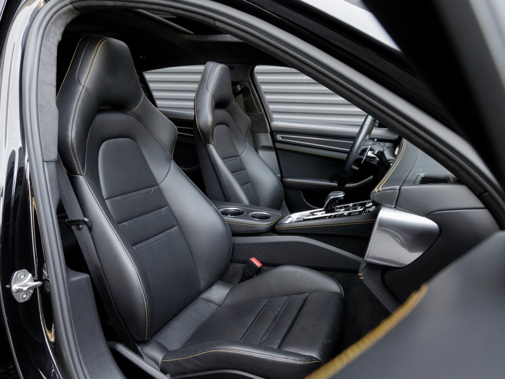 2022 Porsche Panamera Panamera Turbo S (MY22)