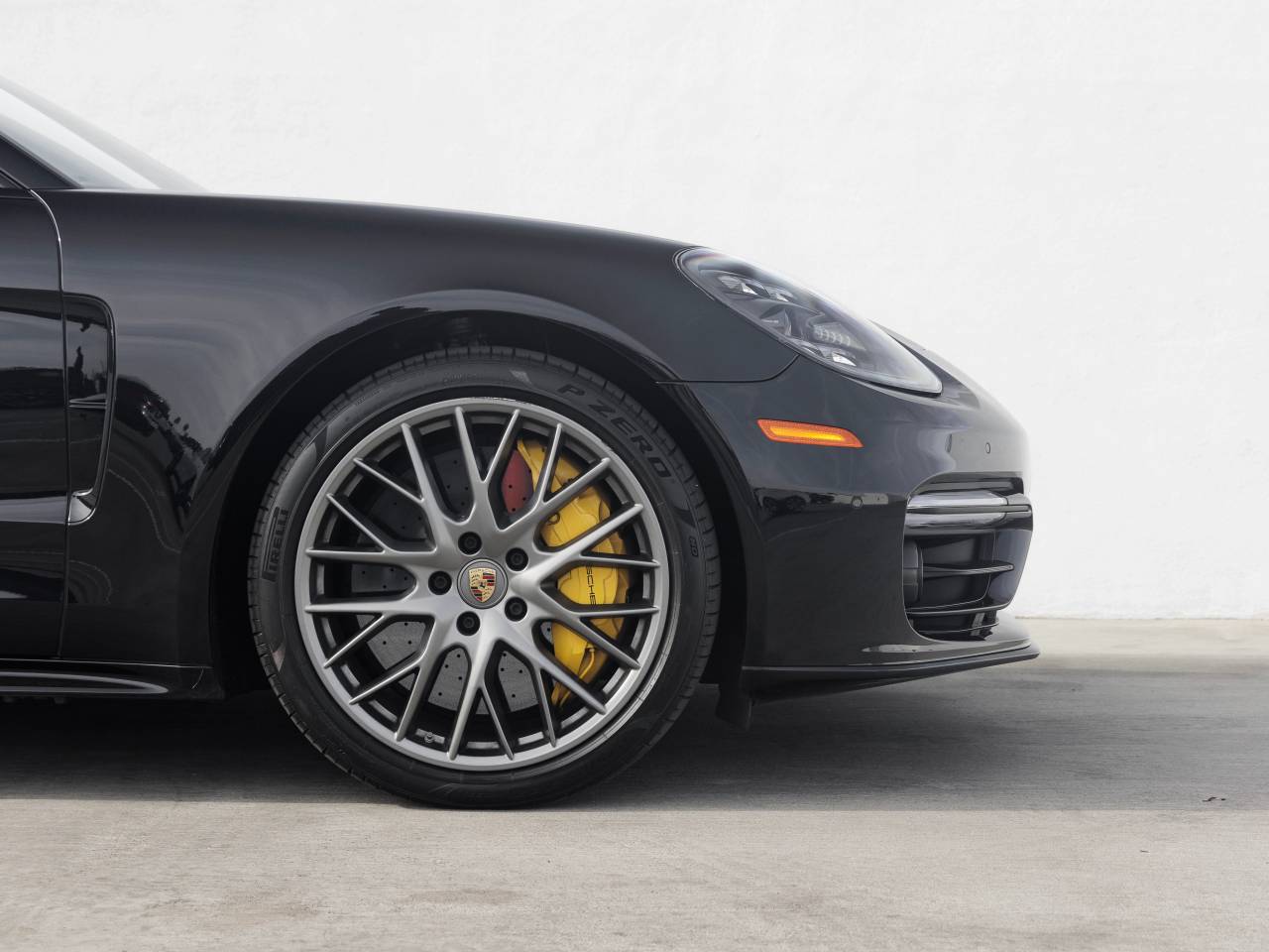 2022 Porsche Panamera Panamera Turbo S (MY22)