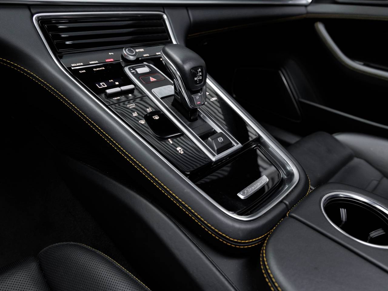 2022 Porsche Panamera Panamera Turbo S (MY22)