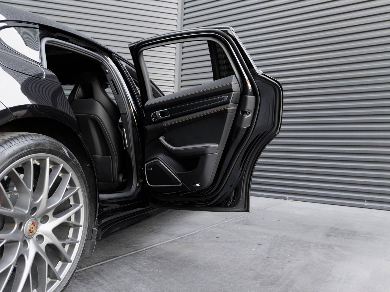 2022 Porsche Panamera Panamera Turbo S (MY22)