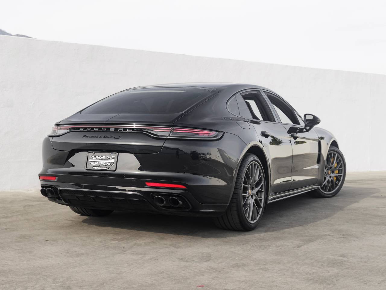 2022 Porsche Panamera Panamera Turbo S (MY22)