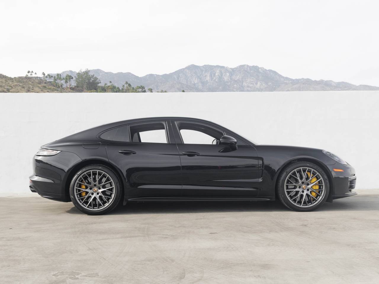 2022 Porsche Panamera Panamera Turbo S (MY22)