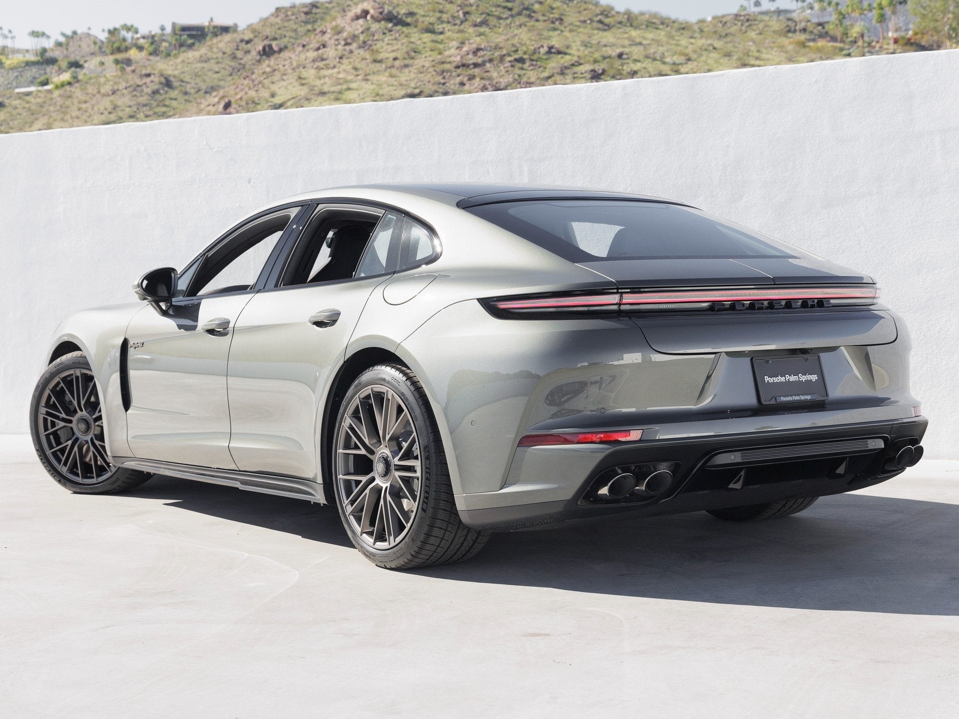 2026 Porsche Panamera E-Hybrid Turbo
