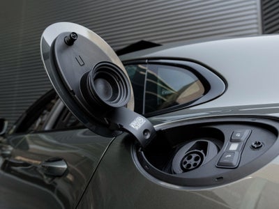 2026 Porsche Panamera E-Hybrid Turbo