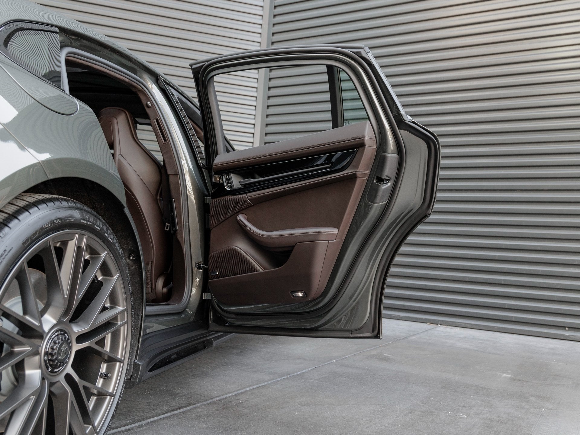 2026 Porsche Panamera E-Hybrid Turbo