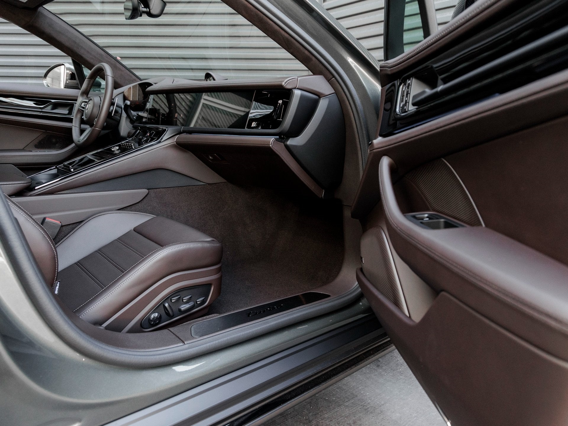 2026 Porsche Panamera E-Hybrid Turbo