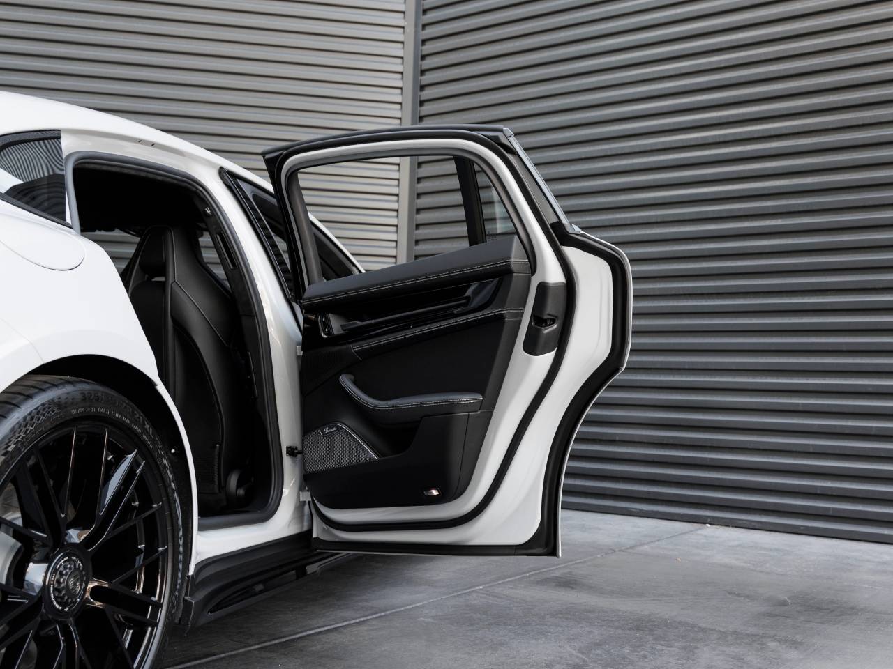 2026 Porsche Panamera Panamera Turbo E-Hybrid