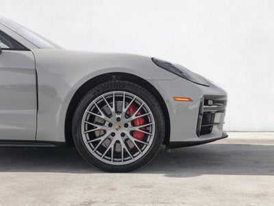 2026 Porsche Panamera Panamera GTS