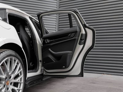 2026 Porsche Panamera Panamera GTS