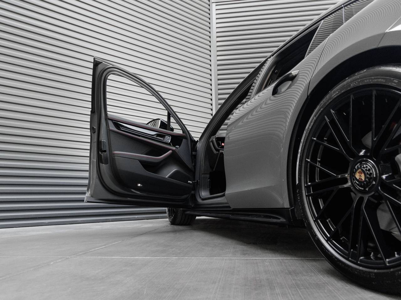 2026 Porsche Panamera Panamera GTS