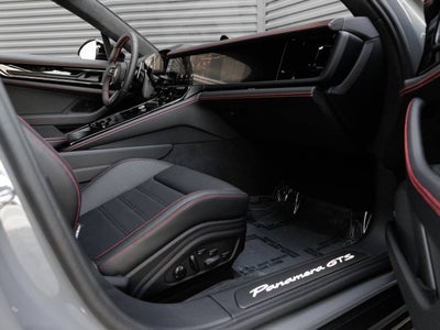 2026 Porsche Panamera Panamera GTS
