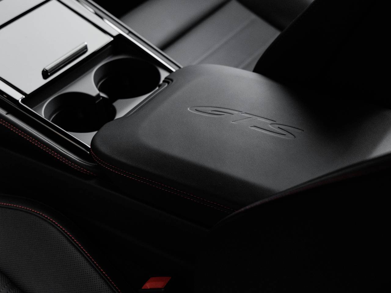 2026 Porsche Panamera Panamera GTS