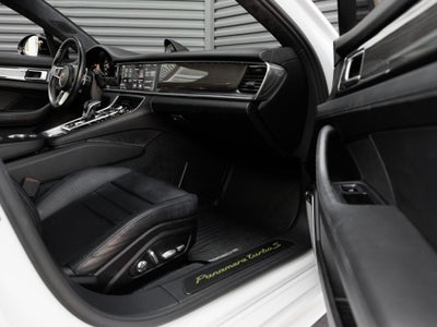 2018 Porsche Panamera Panamera Turbo S E-Hybrid