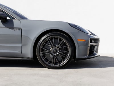 2026 Porsche Panamera Panamera Turbo S E-Hybrid