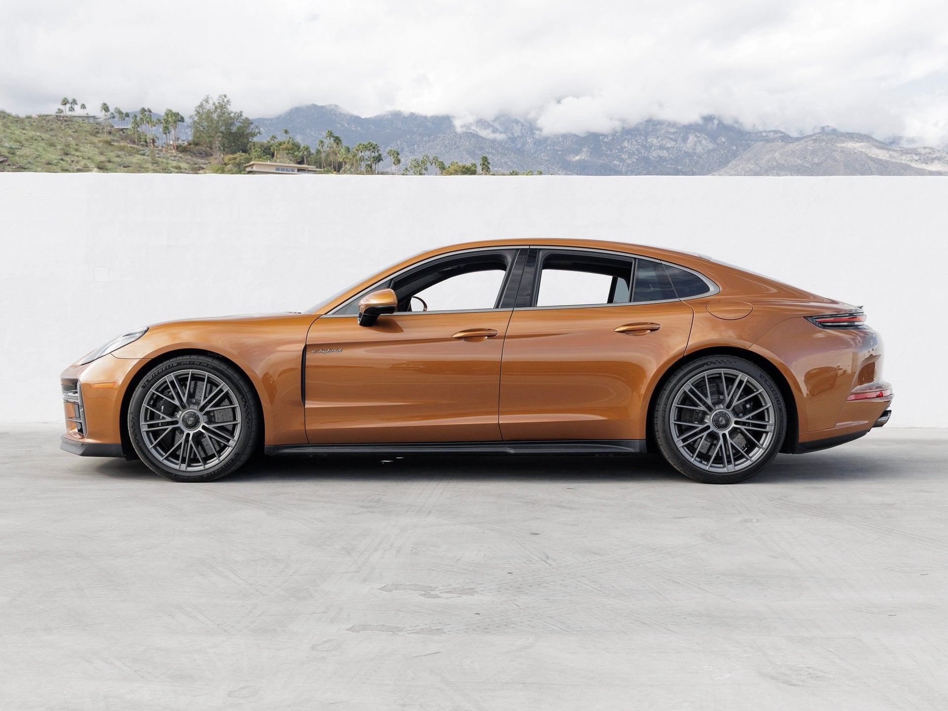 2025 Porsche Panamera Panamera Turbo S E-Hybrid