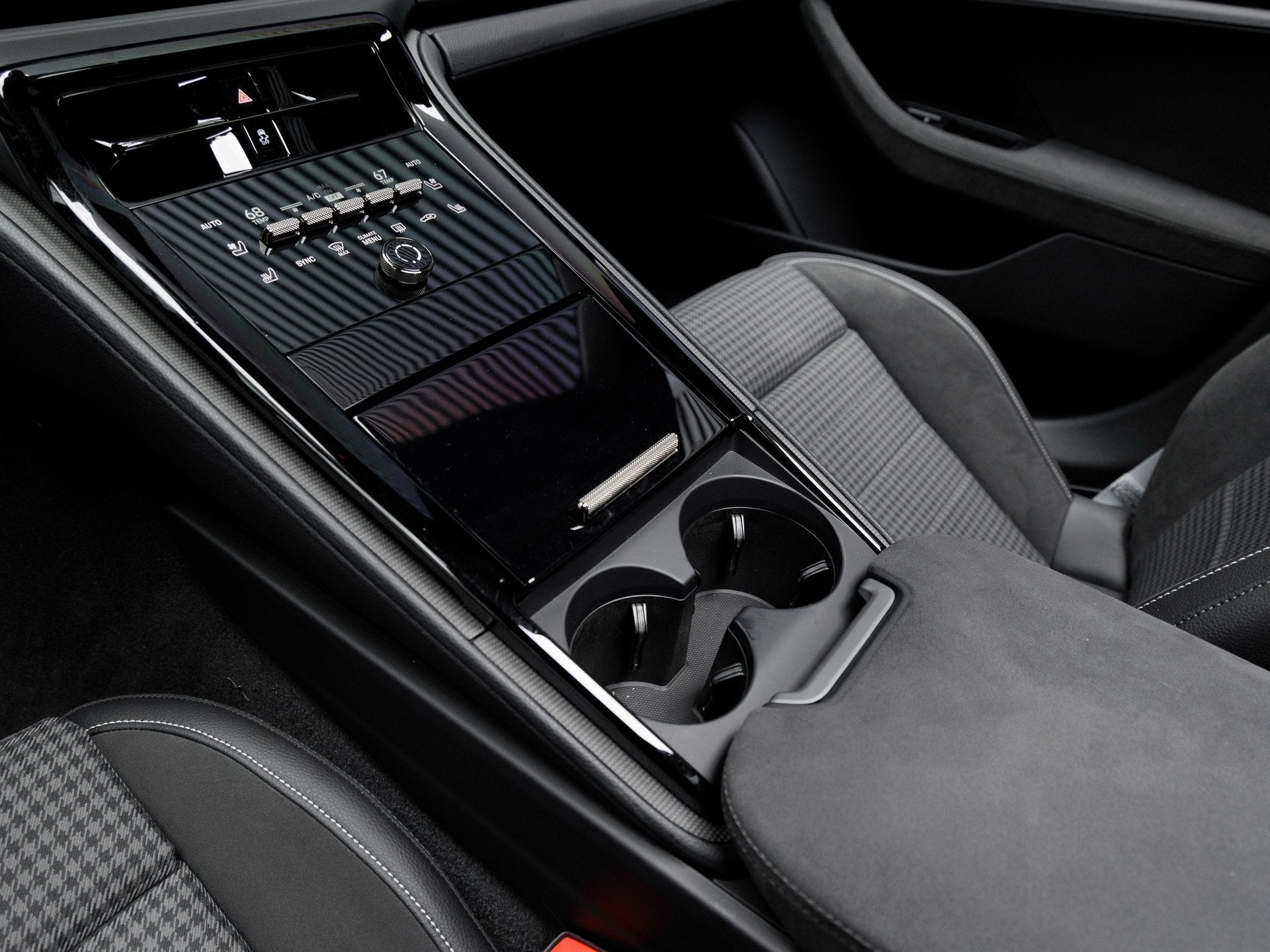 2025 Porsche Panamera Panamera Turbo S E-Hybrid