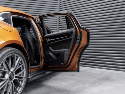 2025 Porsche Panamera Panamera Turbo S E-Hybrid