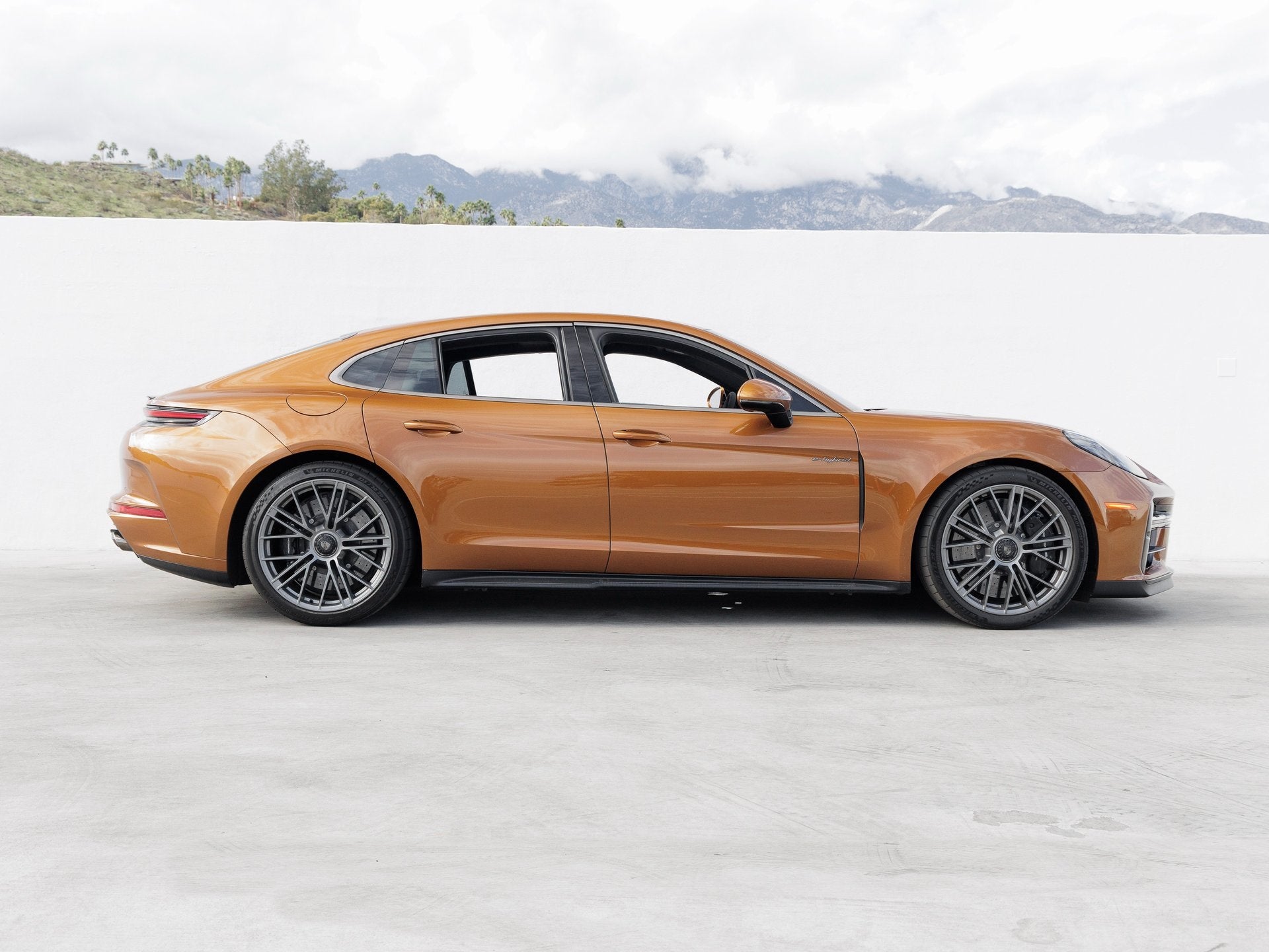 2025 Porsche Panamera Panamera Turbo S E-Hybrid