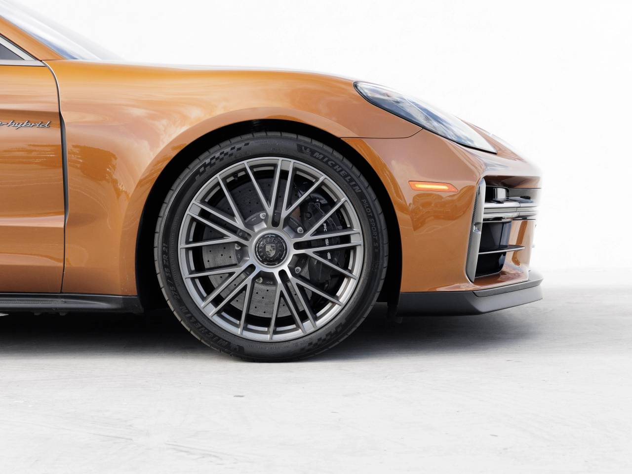 2025 Porsche Panamera Panamera Turbo S E-Hybrid